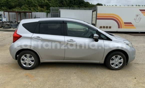 Nunua Imported Nissan Note Fedha Gari ndani ya Dar es Salaam nchini Dar es Salaam Nunua Imported Nissan Note Fedha Gari ndani ya Dar es Salaam nchini Dar es Salaam