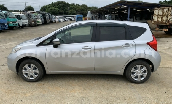 Nunua Imported Nissan Note Fedha Gari ndani ya Dar es Salaam nchini Dar es Salaam Nunua Imported Nissan Note Fedha Gari ndani ya Dar es Salaam nchini Dar es Salaam