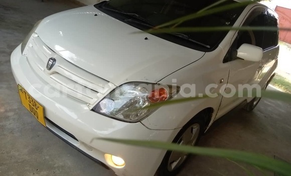 Buy Used Toyota IST White Car in Dar es Salaam in Dar es Salaam Buy Used Toyota IST White Car in Dar es Salaam in Dar es Salaam