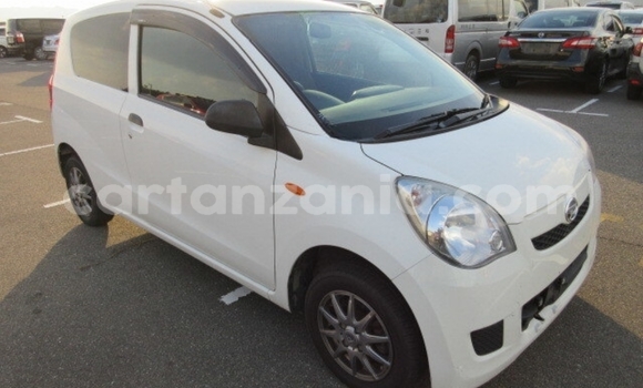 Nunua Imported Daihatsu Mira Nyeupe Gari ndani ya Dar es Salaam nchini Dar es Salaam Nunua Imported Daihatsu Mira Nyeupe Gari ndani ya Dar es Salaam nchini Dar es Salaam