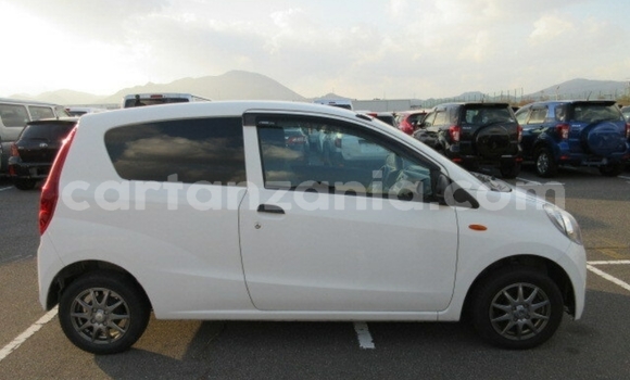 Nunua Imported Daihatsu Mira Nyeupe Gari ndani ya Dar es Salaam nchini Dar es Salaam Nunua Imported Daihatsu Mira Nyeupe Gari ndani ya Dar es Salaam nchini Dar es Salaam