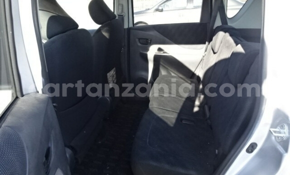 Nunua Imported Toyota Ractis Fedha Gari ndani ya Dar es Salaam nchini Dar es Salaam Nunua Imported Toyota Ractis Fedha Gari ndani ya Dar es Salaam nchini Dar es Salaam