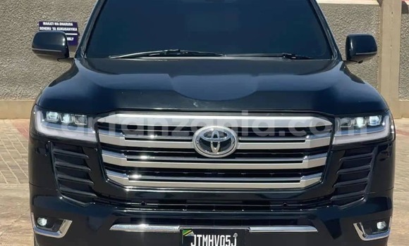 Buy Used Toyota Land Cruiser Black Car in Dar es Salaam in Dar es Salaam Buy Used Toyota Land Cruiser Black Car in Dar es Salaam in Dar es Salaam