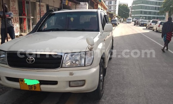 Buy Used Toyota Land Cruiser White Car in Dar es Salaam in Dar es Salaam Buy Used Toyota Land Cruiser White Car in Dar es Salaam in Dar es Salaam