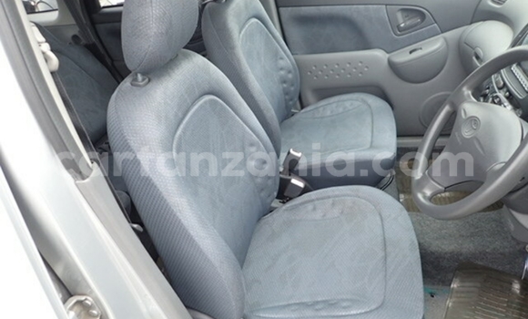 Nunua Imported Toyota FunCargo Fedha Gari ndani ya Dar es Salaam nchini Dar es Salaam Nunua Imported Toyota FunCargo Fedha Gari ndani ya Dar es Salaam nchini Dar es Salaam