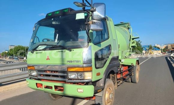 Nunua Ilio tumika Mitsubishi Van Nyingine Lori ndani ya Bariadi nchini Simiyu Nunua Ilio tumika Mitsubishi Van Nyingine Lori ndani ya Bariadi nchini Simiyu