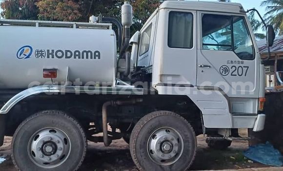 Buy Used Mitsubishi Fuso Fighter White Truck in Arusha in Arusha Buy Used Mitsubishi Fuso Fighter White Truck in Arusha in Arusha