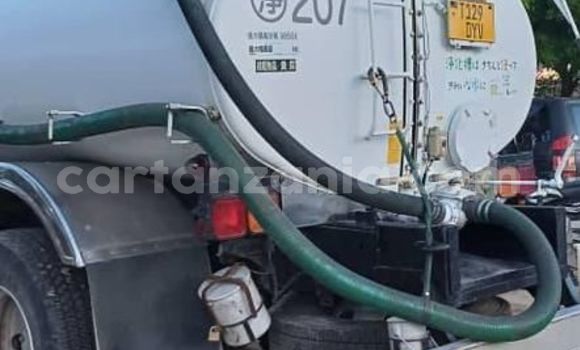 Nunua Ilio tumika Mitsubishi Fuso Fighter Nyeupe Lori ndani ya Arusha nchini Arusha Nunua Ilio tumika Mitsubishi Fuso Fighter Nyeupe Lori ndani ya Arusha nchini Arusha