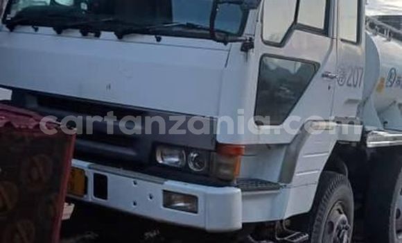 Nunua Ilio tumika Mitsubishi Fuso Fighter Nyeupe Lori ndani ya Arusha nchini Arusha Nunua Ilio tumika Mitsubishi Fuso Fighter Nyeupe Lori ndani ya Arusha nchini Arusha