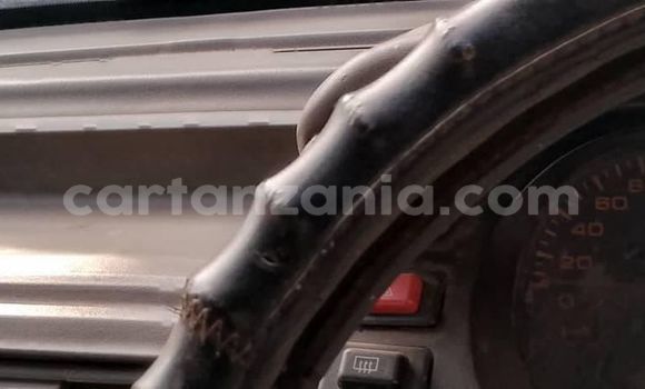 Nunua Ilio tumika Mitsubishi Pajero Bluu Gari ndani ya Bagamoyo nchini Pwani Nunua Ilio tumika Mitsubishi Pajero Bluu Gari ndani ya Bagamoyo nchini Pwani