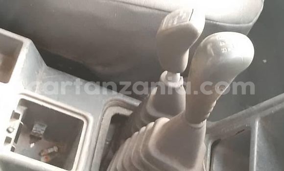 Nunua Ilio tumika Mitsubishi Pajero Bluu Gari ndani ya Bagamoyo nchini Pwani Nunua Ilio tumika Mitsubishi Pajero Bluu Gari ndani ya Bagamoyo nchini Pwani