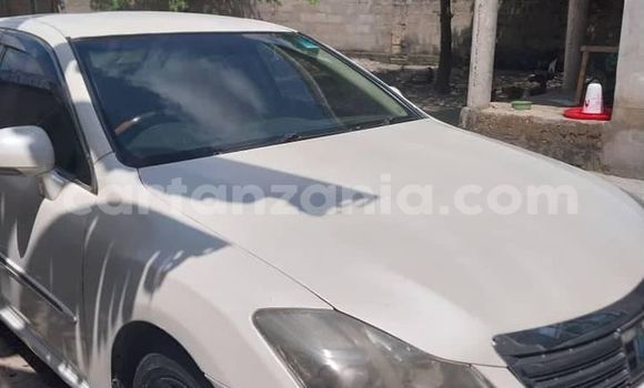 Buy Used Toyota Crown White Car in Bariadi in Simiyu Buy Used Toyota Crown White Car in Bariadi in Simiyu