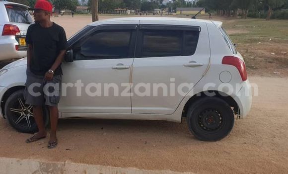 Nunua Ilio tumika Suzuki APV Nyeupe Gari ndani ya Bahi nchini Dodoma Nunua Ilio tumika Suzuki APV Nyeupe Gari ndani ya Bahi nchini Dodoma