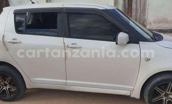 Nunua Ilio tumika Suzuki APV Nyeupe Gari ndani ya Bahi nchini Dodoma Nunua Ilio tumika Suzuki APV Nyeupe Gari ndani ya Bahi nchini Dodoma
