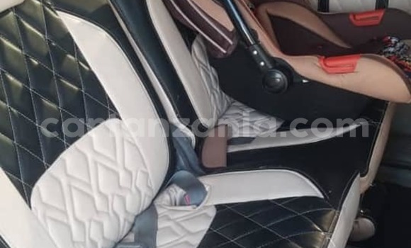 Buy Used Toyota Sienta Other Car in Bariadi in Simiyu