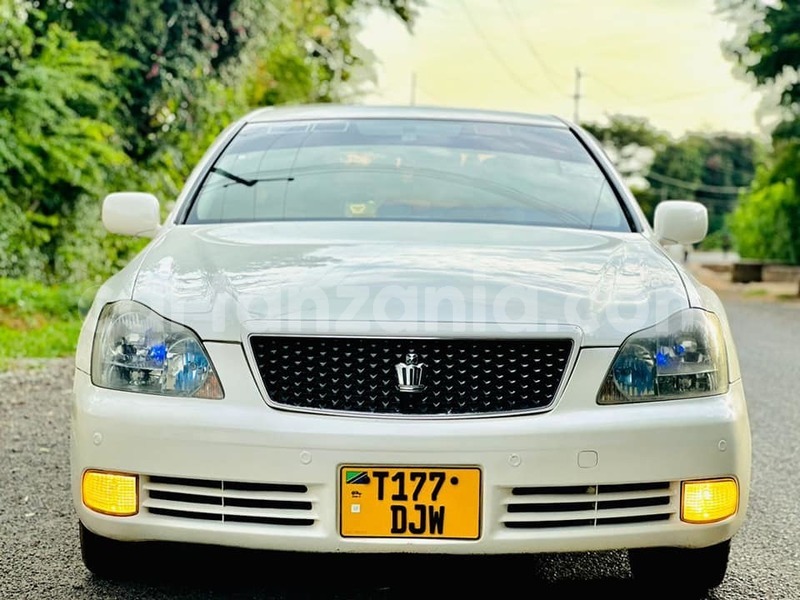 Big with watermark toyota crown simiyu bariadi 20308