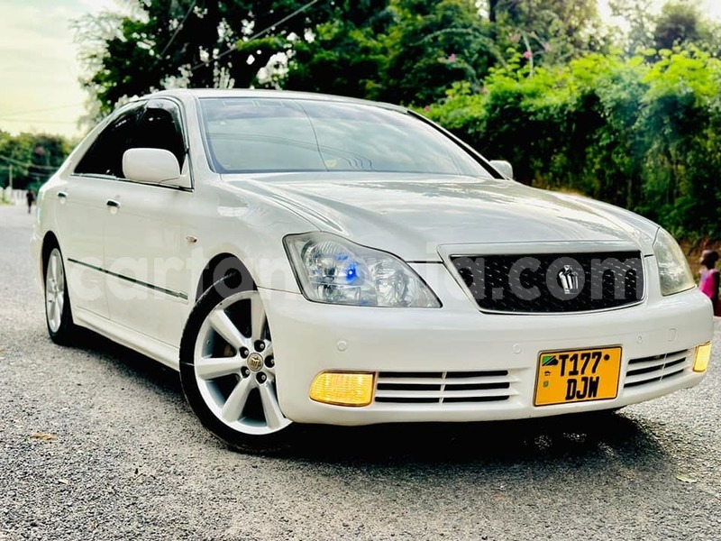 Big with watermark toyota crown simiyu bariadi 20308