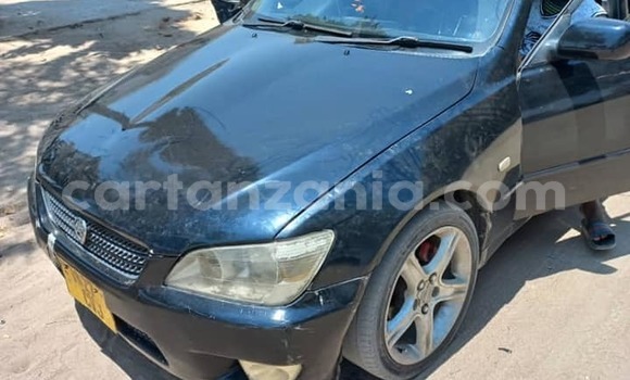 Nunua Ilio tumika Toyota Altezza Nyeusi Gari ndani ya Bahi nchini Dodoma Nunua Ilio tumika Toyota Altezza Nyeusi Gari ndani ya Bahi nchini Dodoma
