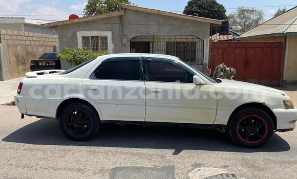 Nunua Ilio tumika Mercedes-Benz GLC 250D Nyeupe Gari ndani ya Bahi nchini Dodoma Nunua Ilio tumika Mercedes-Benz GLC 250D Nyeupe Gari ndani ya Bahi nchini Dodoma