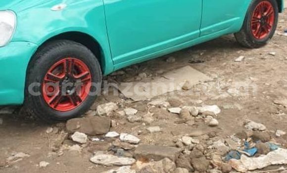 Nunua Ilio tumika Toyota Vitz Bluu Gari ndani ya Biharamulo nchini Kagera Nunua Ilio tumika Toyota Vitz Bluu Gari ndani ya Biharamulo nchini Kagera