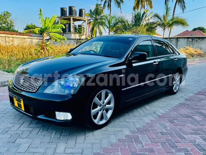 Big with watermark toyota crown simiyu bariadi 20332