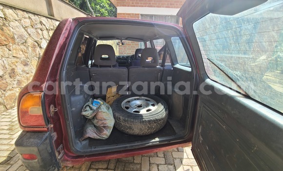 Nunua Ilio tumika Toyota RAV4 Nyekundu Gari ndani ya Iringa nchini Iringa Nunua Ilio tumika Toyota RAV4 Nyekundu Gari ndani ya Iringa nchini Iringa