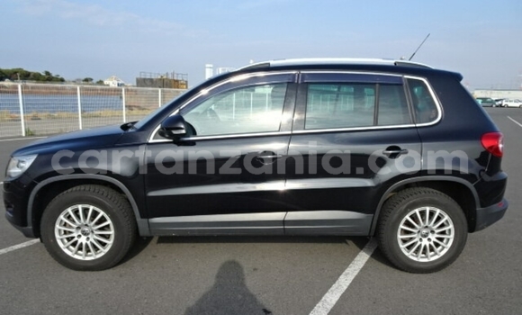 Nunua Imported Volkswagen Tiguan Nyeusi Gari ndani ya Dar es Salaam nchini Dar es Salaam Nunua Imported Volkswagen Tiguan Nyeusi Gari ndani ya Dar es Salaam nchini Dar es Salaam