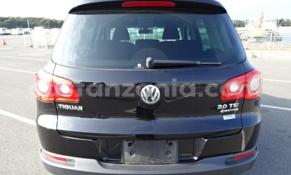 Nunua Imported Volkswagen Tiguan Nyeusi Gari ndani ya Dar es Salaam nchini Dar es Salaam Nunua Imported Volkswagen Tiguan Nyeusi Gari ndani ya Dar es Salaam nchini Dar es Salaam
