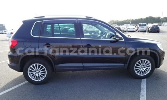 Nunua Imported Volkswagen Tiguan Nyeusi Gari ndani ya Dar es Salaam nchini Dar es Salaam Nunua Imported Volkswagen Tiguan Nyeusi Gari ndani ya Dar es Salaam nchini Dar es Salaam