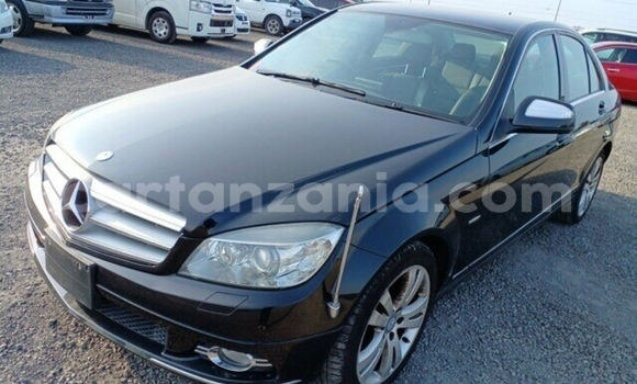 Nunua Imported Mercedes‒Benz C–Class Nyeusi Gari ndani ya Dar es Salaam nchini Dar es Salaam Nunua Imported Mercedes‒Benz C–Class Nyeusi Gari ndani ya Dar es Salaam nchini Dar es Salaam
