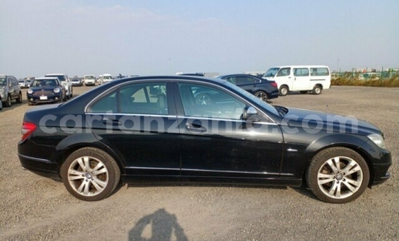 Nunua Imported Mercedes‒Benz C–Class Nyeusi Gari ndani ya Dar es Salaam nchini Dar es Salaam Nunua Imported Mercedes‒Benz C–Class Nyeusi Gari ndani ya Dar es Salaam nchini Dar es Salaam