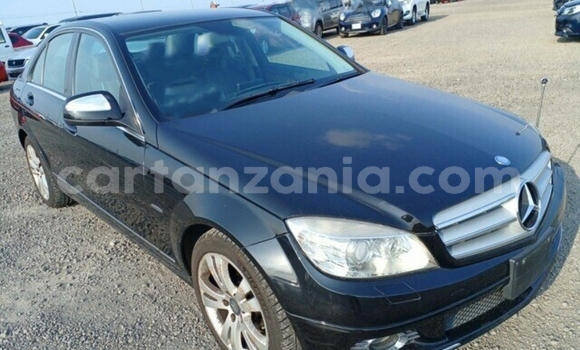 Nunua Imported Mercedes‒Benz C–Class Nyeusi Gari ndani ya Dar es Salaam nchini Dar es Salaam Nunua Imported Mercedes‒Benz C–Class Nyeusi Gari ndani ya Dar es Salaam nchini Dar es Salaam