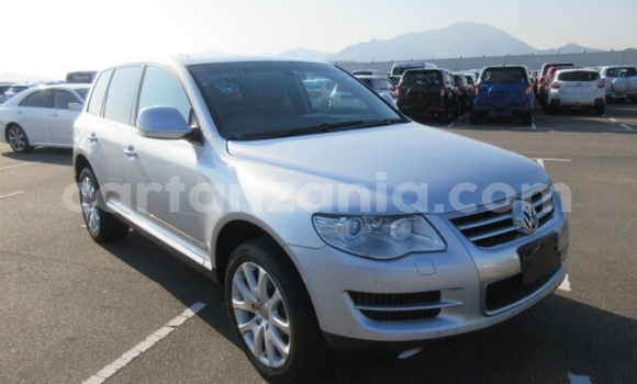 Buy Import Volkswagen Touareg Silver Car in Dar es Salaam in Dar es Salaam