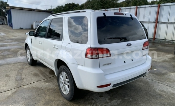 Nunua Imported Ford Escape Nyeupe Gari ndani ya Dar es Salaam nchini Dar es Salaam Nunua Imported Ford Escape Nyeupe Gari ndani ya Dar es Salaam nchini Dar es Salaam