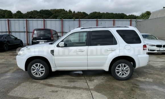 Nunua Imported Ford Escape Nyeupe Gari ndani ya Dar es Salaam nchini Dar es Salaam Nunua Imported Ford Escape Nyeupe Gari ndani ya Dar es Salaam nchini Dar es Salaam