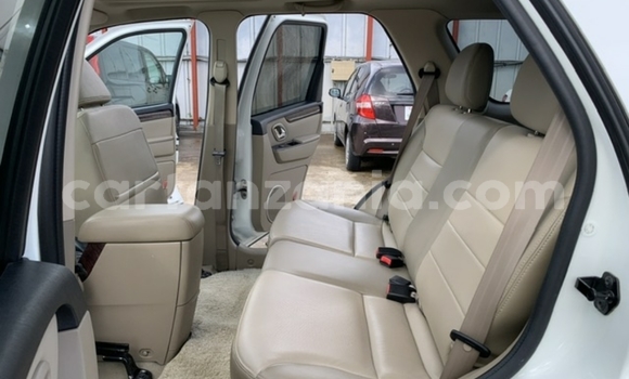 Nunua Imported Ford Escape Nyeupe Gari ndani ya Dar es Salaam nchini Dar es Salaam Nunua Imported Ford Escape Nyeupe Gari ndani ya Dar es Salaam nchini Dar es Salaam