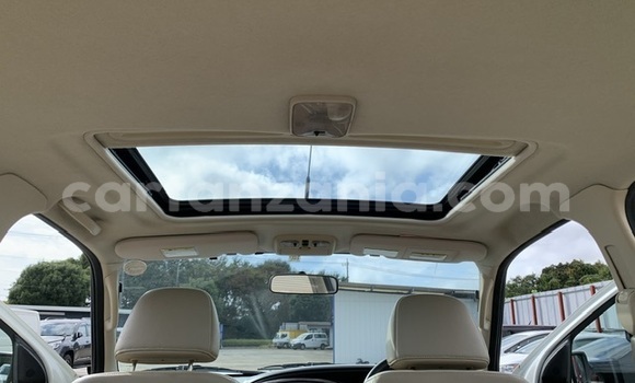 Nunua Imported Ford Escape Nyeupe Gari ndani ya Dar es Salaam nchini Dar es Salaam Nunua Imported Ford Escape Nyeupe Gari ndani ya Dar es Salaam nchini Dar es Salaam