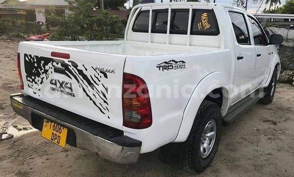 Nunua Ilio tumika Toyota Hilux Nyeupe Gari ndani ya Dar es Salaam nchini Dar es Salaam Nunua Ilio tumika Toyota Hilux Nyeupe Gari ndani ya Dar es Salaam nchini Dar es Salaam