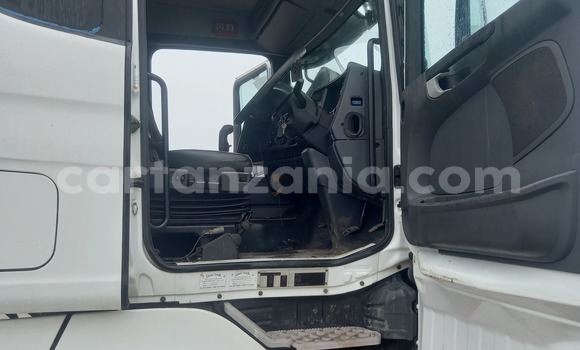 Nunua Mpya Scania R420 Nyeupe Lori ndani ya Dar es Salaam nchini Dar es Salaam Nunua Mpya Scania R420 Nyeupe Lori ndani ya Dar es Salaam nchini Dar es Salaam