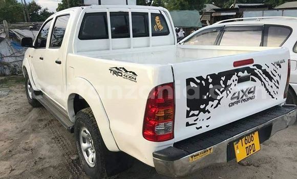 Nunua Ilio tumika Toyota Hilux Nyeupe Gari ndani ya Dar es Salaam nchini Dar es Salaam Nunua Ilio tumika Toyota Hilux Nyeupe Gari ndani ya Dar es Salaam nchini Dar es Salaam