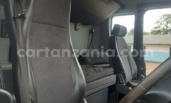 Nunua Mpya Scania R420 Nyeupe Lori ndani ya Dar es Salaam nchini Dar es Salaam Nunua Mpya Scania R420 Nyeupe Lori ndani ya Dar es Salaam nchini Dar es Salaam