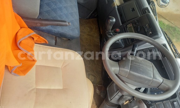 Buy Used Mitsubishi Van White Truck in Dar es Salaam in Dar es Salaam Buy Used Mitsubishi Van White Truck in Dar es Salaam in Dar es Salaam