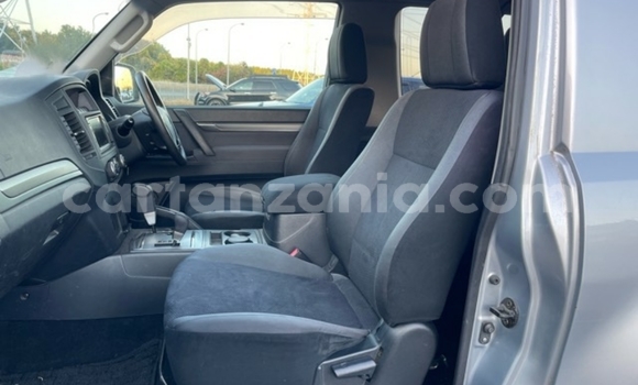 Buy Import Mitsubishi Pajero Silver Car in Dar es Salaam in Dar es Salaam Buy Import Mitsubishi Pajero Silver Car in Dar es Salaam in Dar es Salaam