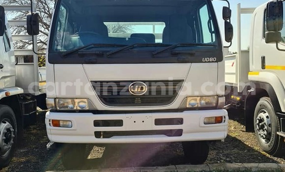 Nunua Ilio tumika Nissan UD Nyeupe Lori ndani ya Dar es Salaam nchini Dar es Salaam Nunua Ilio tumika Nissan UD Nyeupe Lori ndani ya Dar es Salaam nchini Dar es Salaam