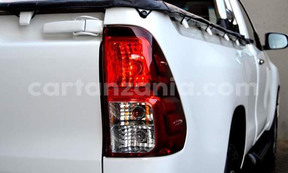 Nunua Ilio tumika Toyota Hilux Fedha Gari ndani ya Dar es Salaam nchini Dar es Salaam Nunua Ilio tumika Toyota Hilux Fedha Gari ndani ya Dar es Salaam nchini Dar es Salaam