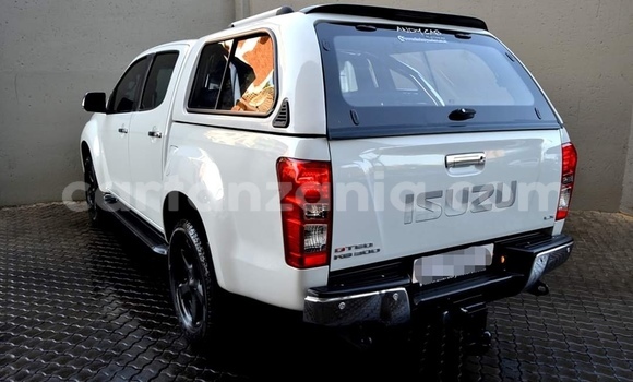 Buy Used Isuzu KB White Car in Dar es Salaam in Dar es Salaam Buy Used Isuzu KB White Car in Dar es Salaam in Dar es Salaam