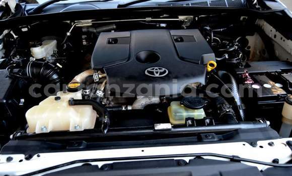 Buy Used Toyota Hilux White Car in Dodoma in Dodoma Buy Used Toyota Hilux White Car in Dodoma in Dodoma