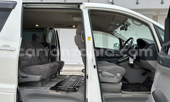 Nunua Ilio tumika Toyota Alphard Nyeupe Gari ndani ya Dar es Salaam nchini Dar es Salaam Nunua Ilio tumika Toyota Alphard Nyeupe Gari ndani ya Dar es Salaam nchini Dar es Salaam