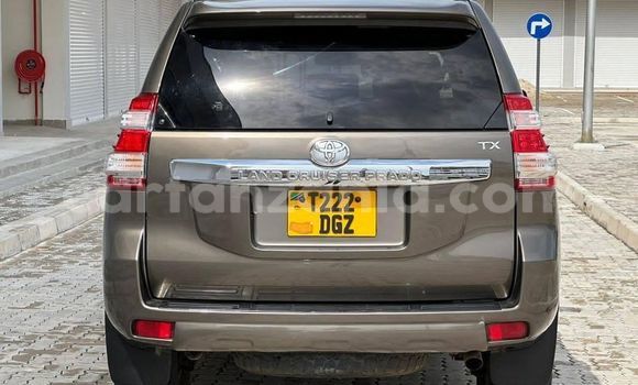 Nunua Ilio tumika Toyota Land Cruiser Prado Nyingine Gari ndani ya Dar es Salaam nchini Dar es Salaam Nunua Ilio tumika Toyota Land Cruiser Prado Nyingine Gari ndani ya Dar es Salaam nchini Dar es Salaam