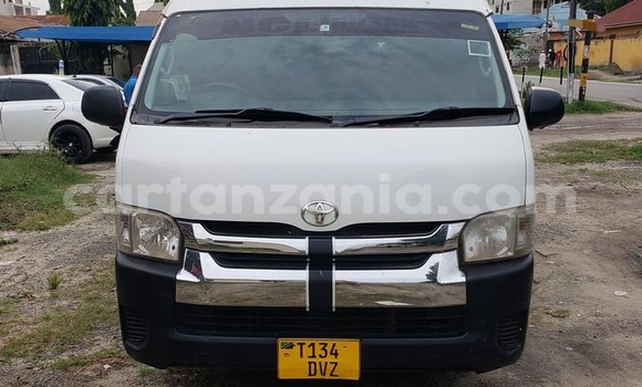 Buy Used Toyota Hiace White Car in Dar es Salaam in Dar es Salaam